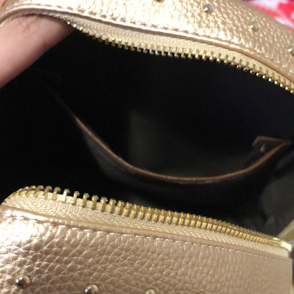 Gold mini backpack - Picture 5 of 7